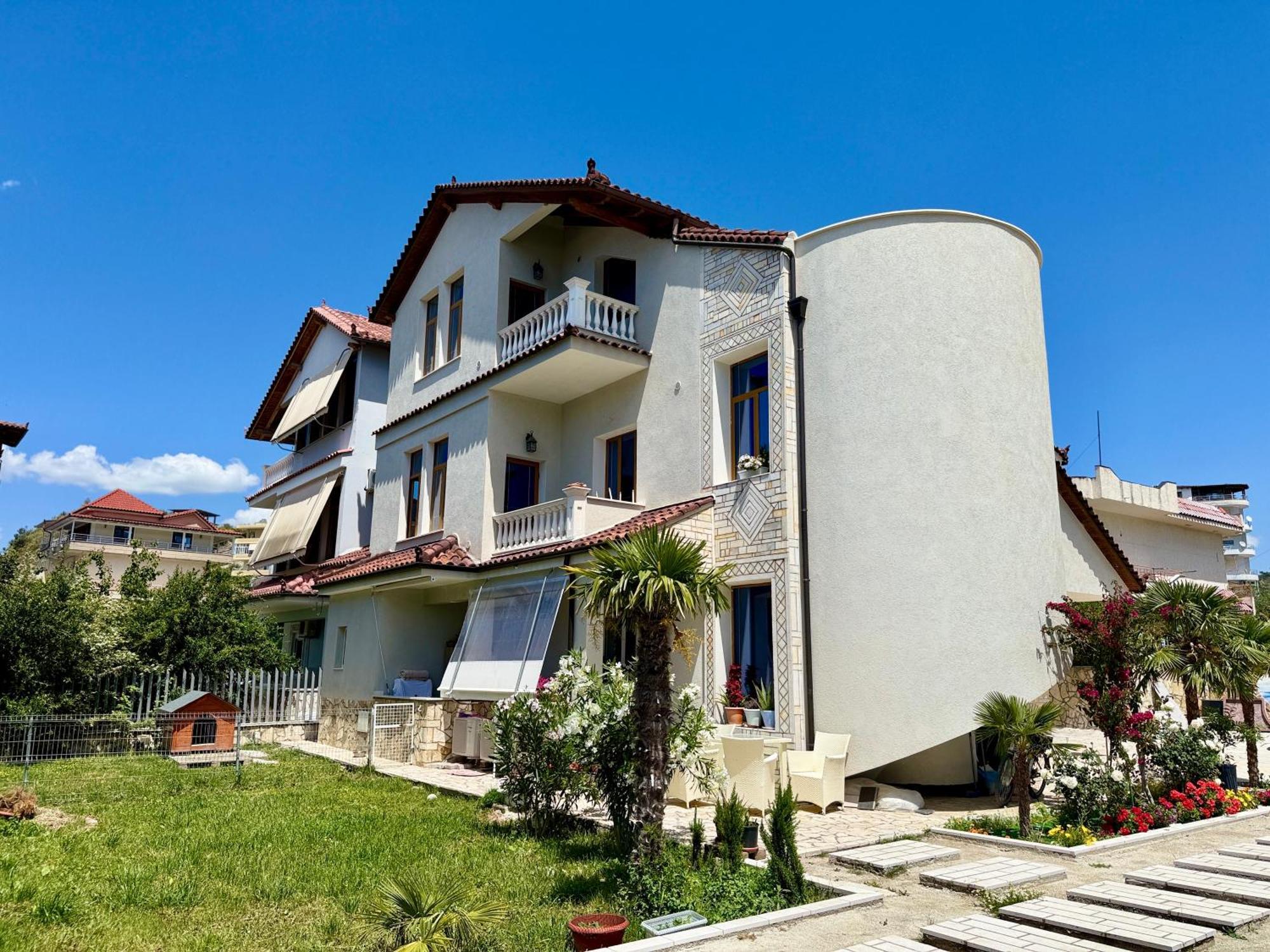 Villa Ida Apartments Vlore Ngoại thất bức ảnh